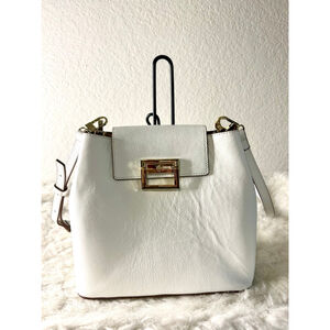 Antonio Melani White Leather Bucket Style Crossbody bag Medium Size